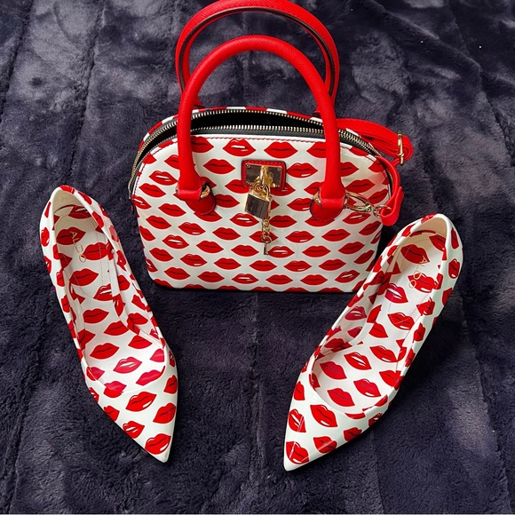 KISS ME BAG PURSE & MATCHING HIGH HEEL, ALDO! LIKE NEW! Crossover, or top handle